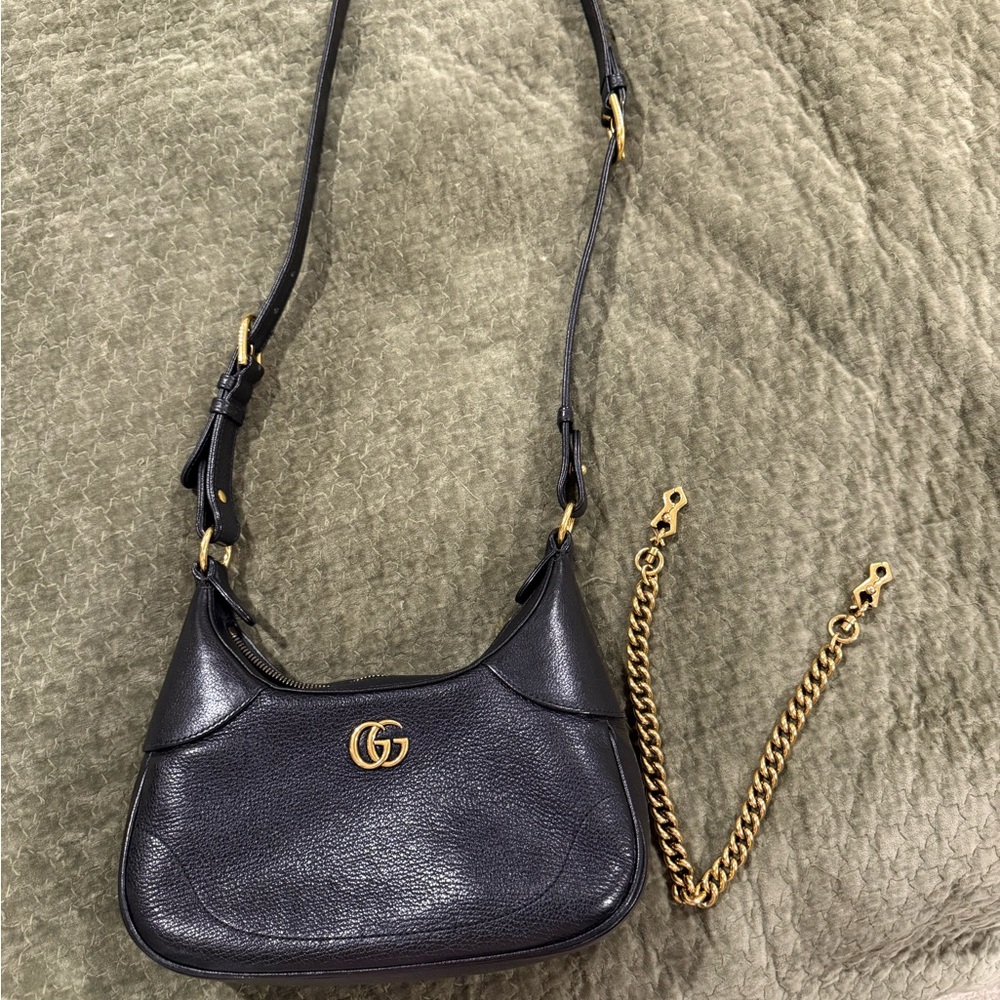 Authentic Gucci Black Leather Aphrodite Shoulder Bag